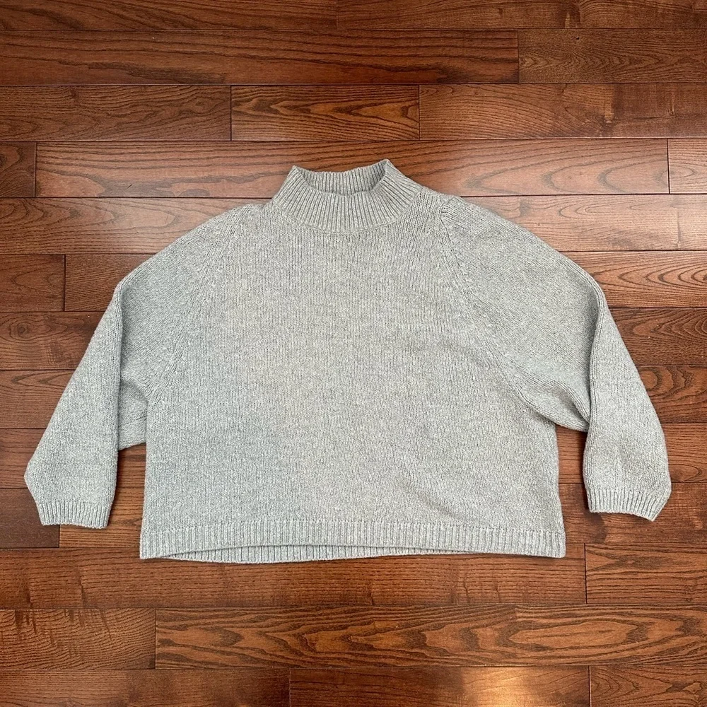 Old Navy Cozy Mock-Neck Sweater - Picture 4 of 7